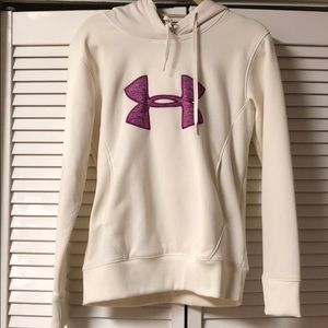 UnderArmor Hoodie sweatshirt
